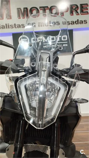 KTM 790 – Vista 23