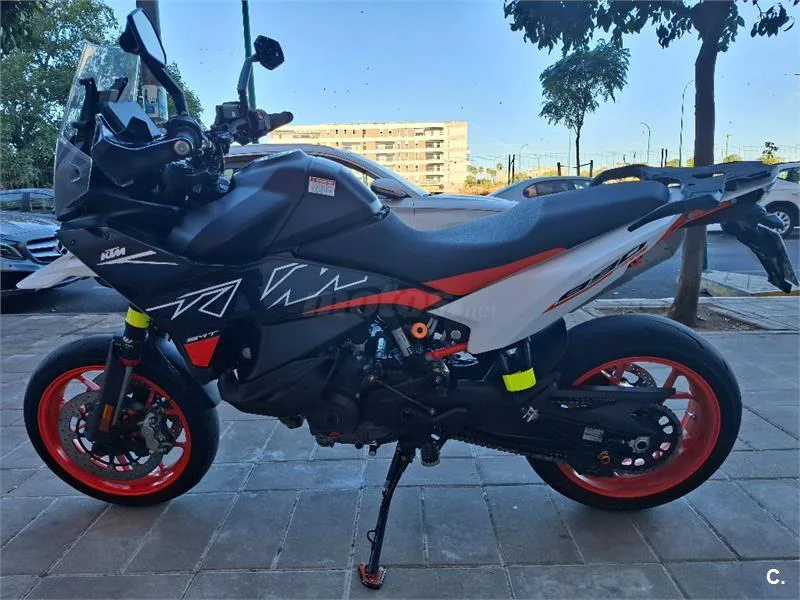 KTM 890 – Vista 3