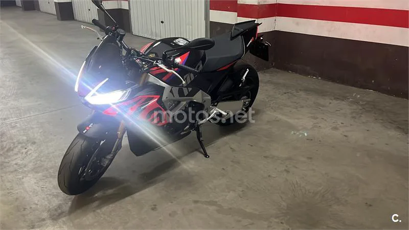 Aprilia Tuono V4 1100 Factory – Vista 3