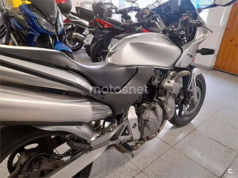 Honda CB 600 S – Vista 11