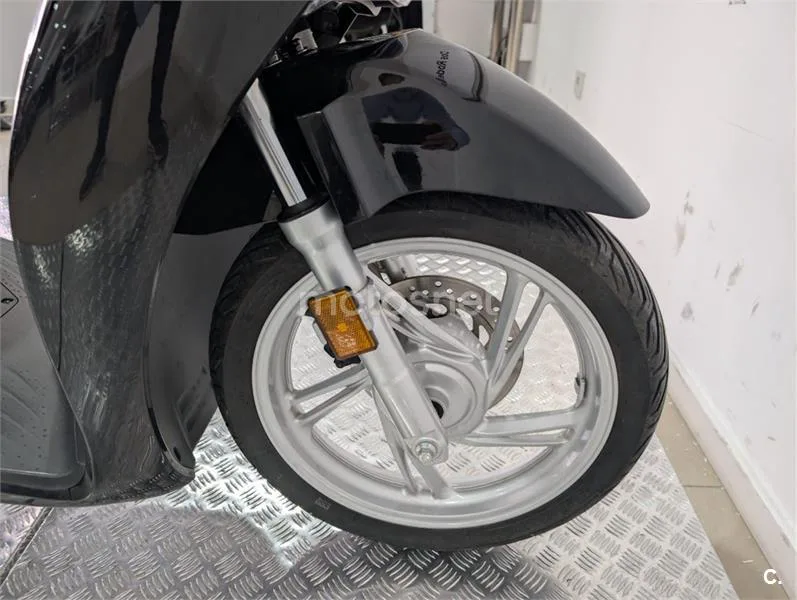 Honda SH 125i – Vista 23