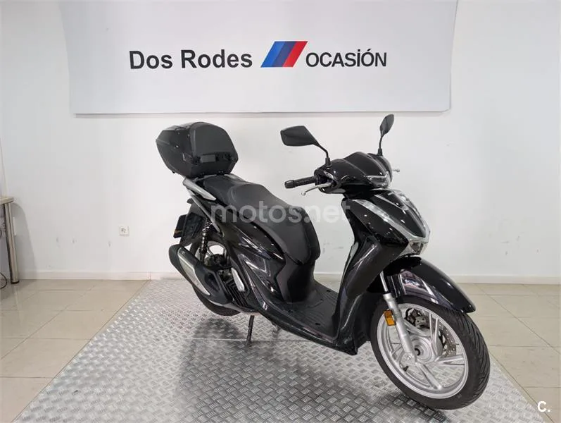 Honda SH 125i – Vista 4