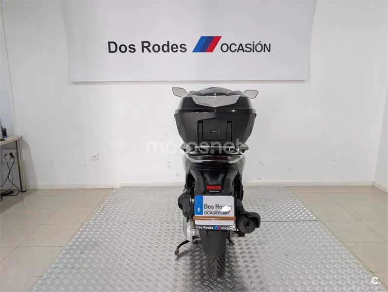 Honda SH 125i – Vista 8