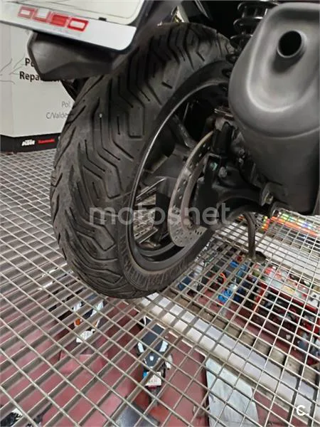 Yamaha XMAX 125 – Vista 15
