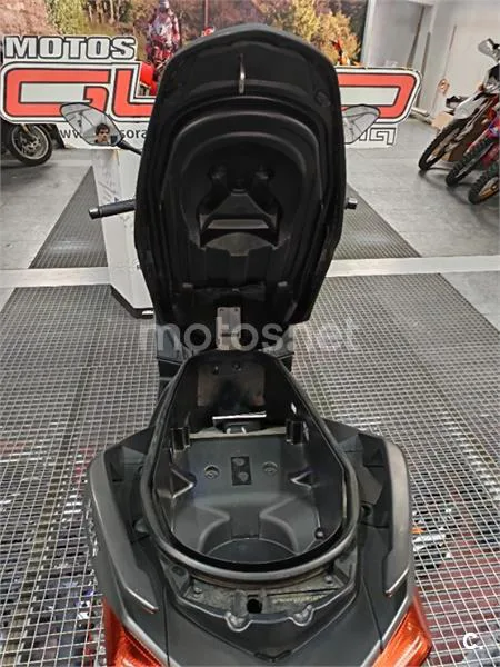 Yamaha XMAX 125 – Vista 22