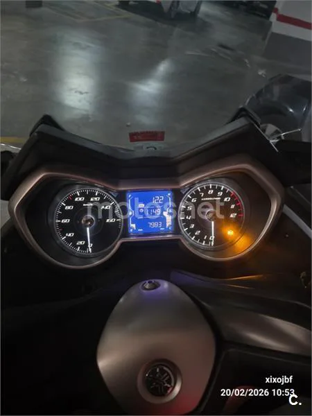Yamaha XMAX 125 – Vista 7