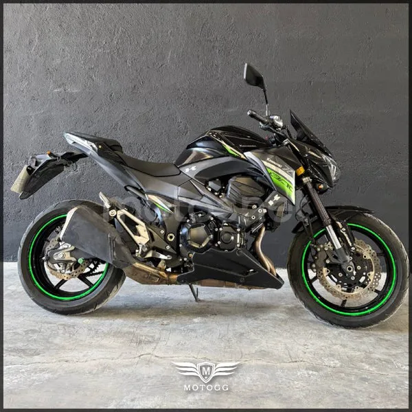 Kawasaki Z800 – Vista 3