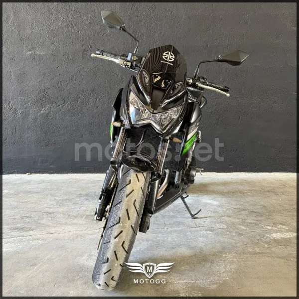 Kawasaki Z800 – Vista 4