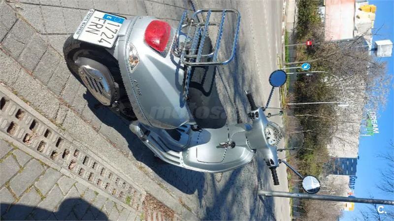Vespa LX 125 – Vista 2