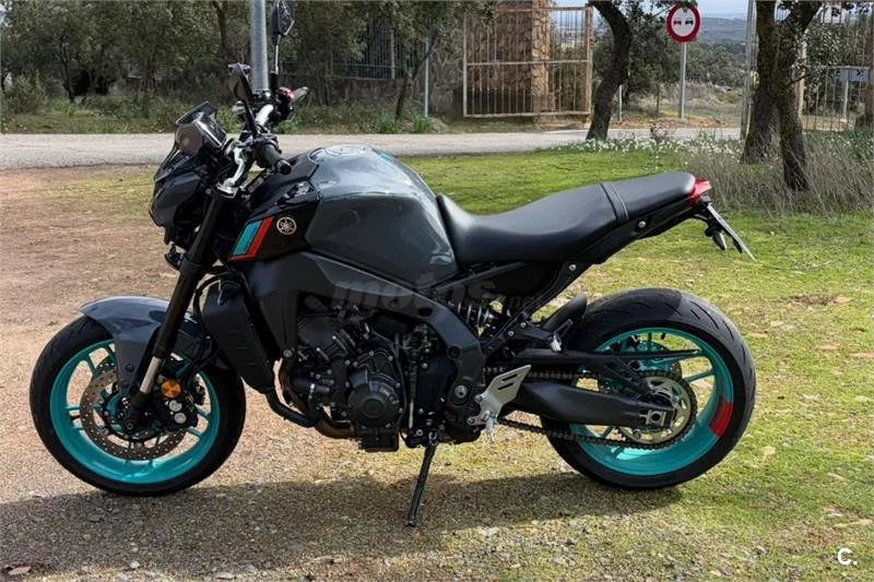 Yamaha MT-09 – Vista 2