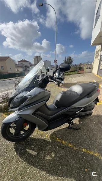 Kymco Super Dink 125 – Vista 4