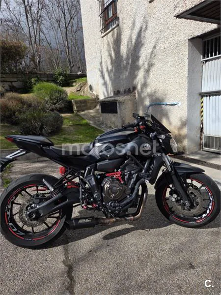 Yamaha MT-07 – Vista 4