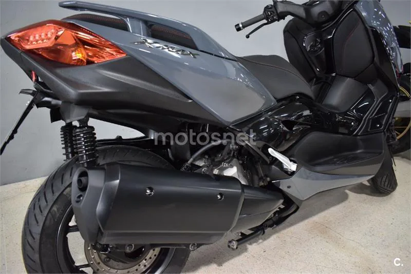Yamaha XMAX 300 – Vista 7
