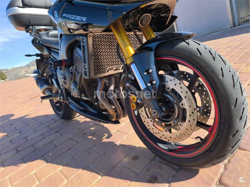 Yamaha Fazer 8 – Vista 21