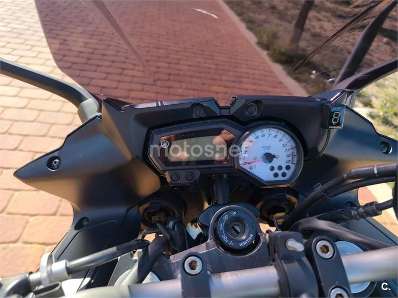 Yamaha Fazer 8 – Vista 24