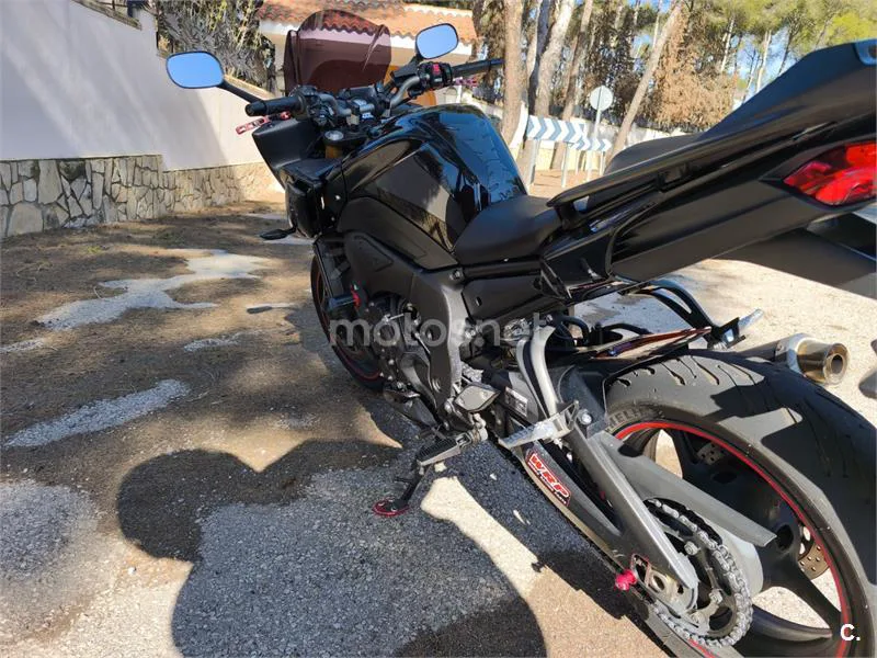 Yamaha Fazer 8 – Vista 35