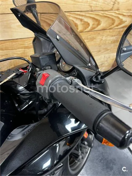 Kawasaki ZR-7S – Vista 15