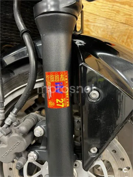 Kawasaki ZR-7S – Vista 9