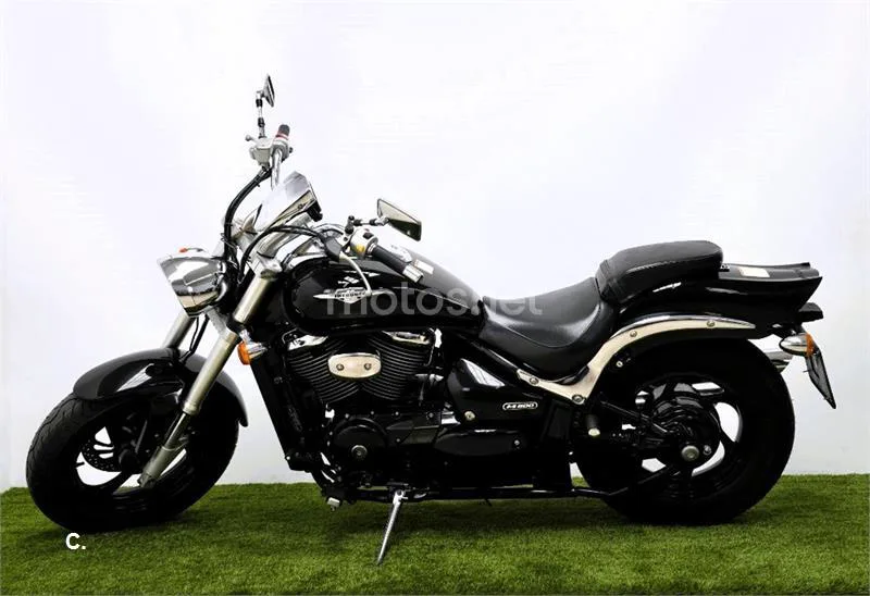 Suzuki Intruder M800 – Vista 5