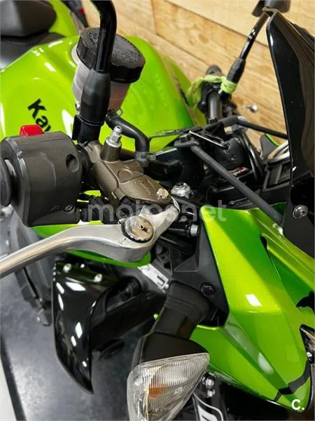 Kawasaki Z750 – Vista 18