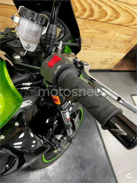 Kawasaki Z750 – Vista 20