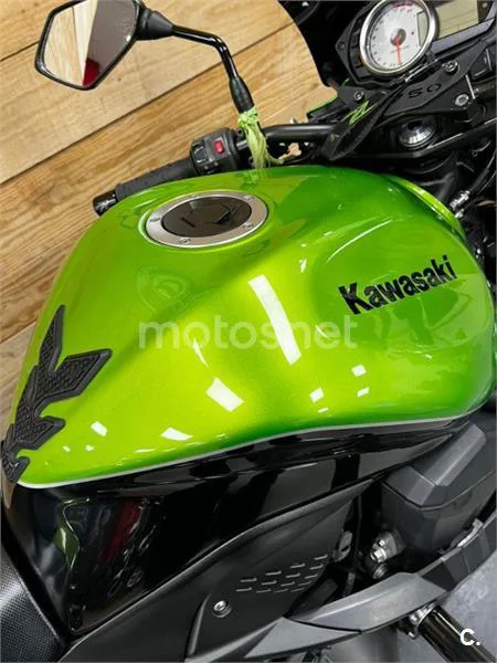 Kawasaki Z750 – Vista 22