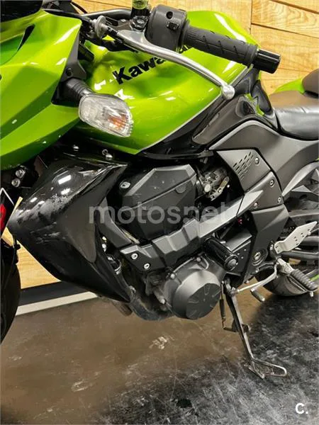 Kawasaki Z750 – Vista 25