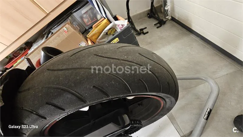 Kawasaki Z 750 – Vista 9