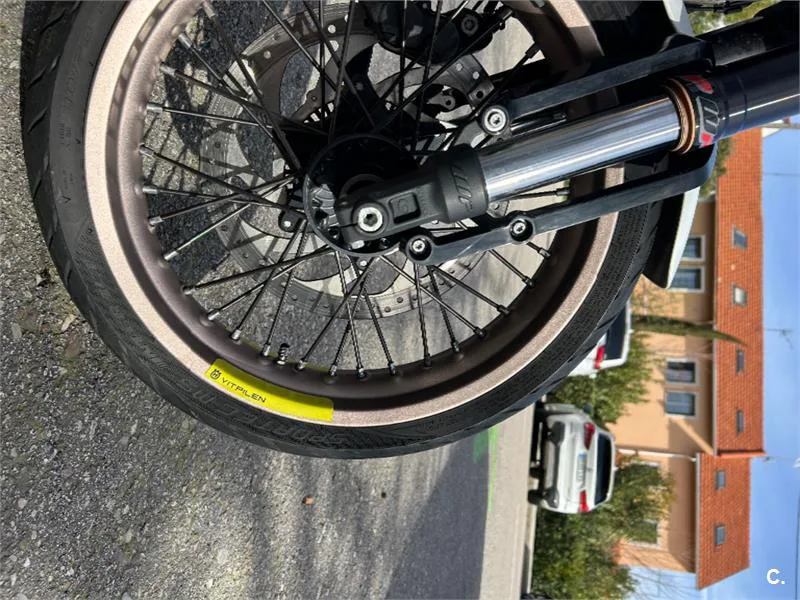 Husqvarna Vitpilen 401 – Vista 14