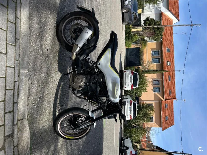 Husqvarna Vitpilen 401 – Vista 4