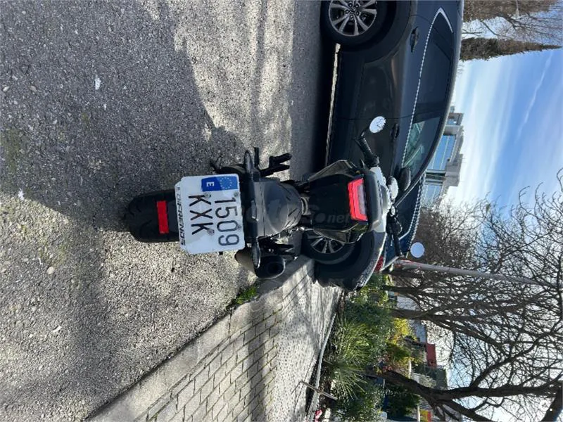 Husqvarna Vitpilen 401 – Vista 5