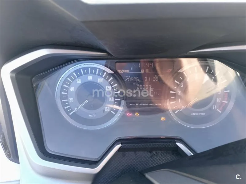 Honda Forza – Vista 11