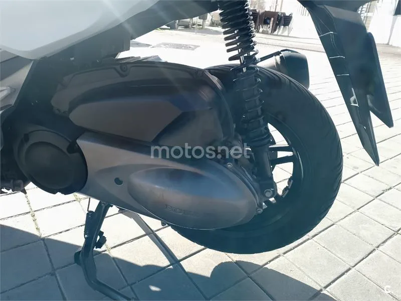 Honda Forza – Vista 4