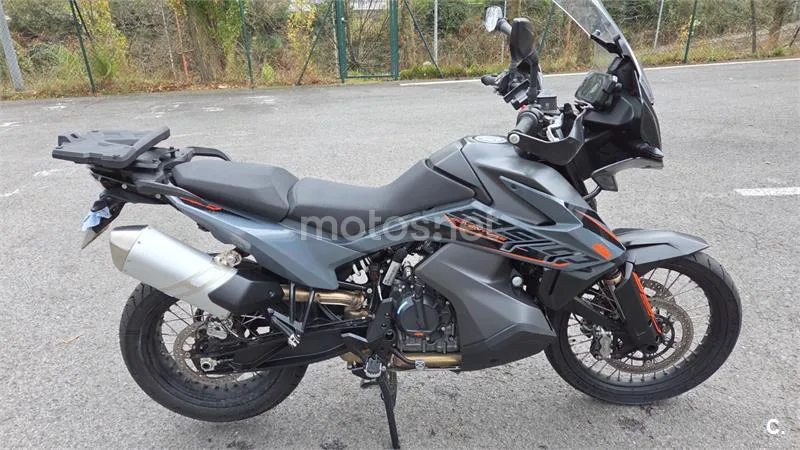 KTM 890 – Vista 4