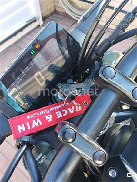 Honda CB 125 R – Vista 5