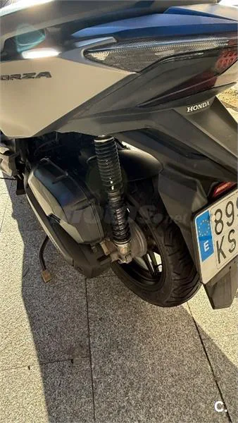 Honda Forza 125 – Vista 13
