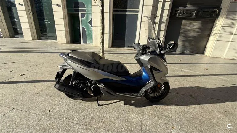 Honda Forza 125 – Vista 4