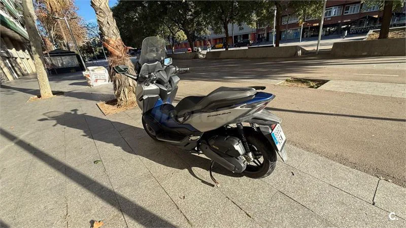 Honda Forza 125 – Vista 8