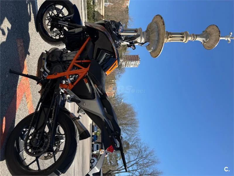 KTM 690 Duke – Vista 7
