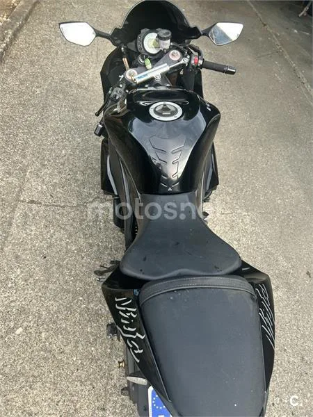 Kawasaki ZX-10R – Vista 3