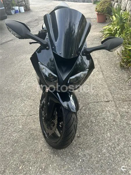 Kawasaki ZX-10R – Vista 4