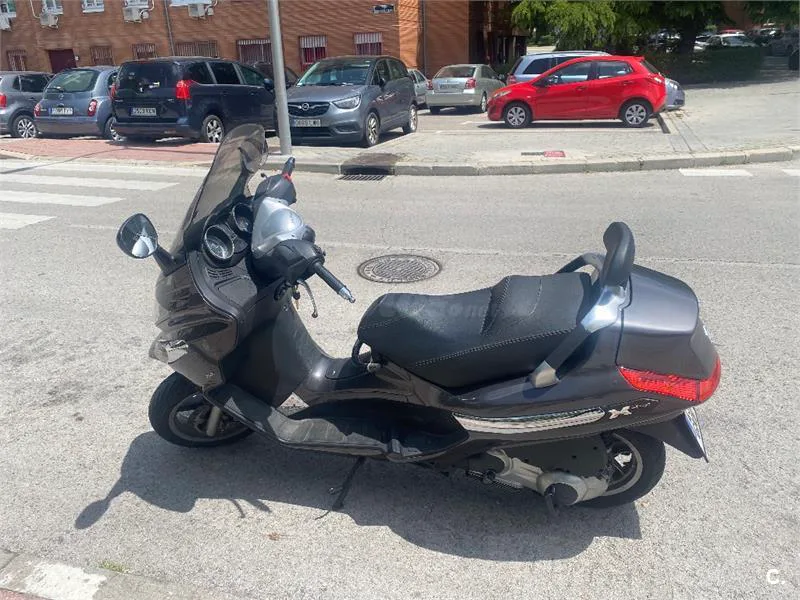 Piaggio X EVO 250 – Vista 4