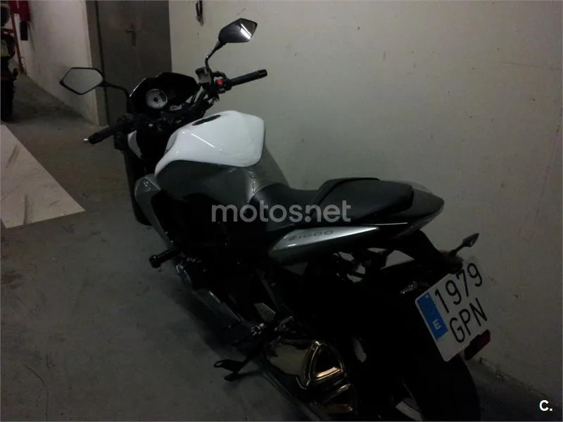 Kawasaki Z1000 – Vista 2
