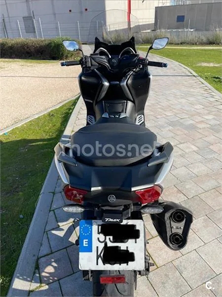 Yamaha TMAX – Vista 6