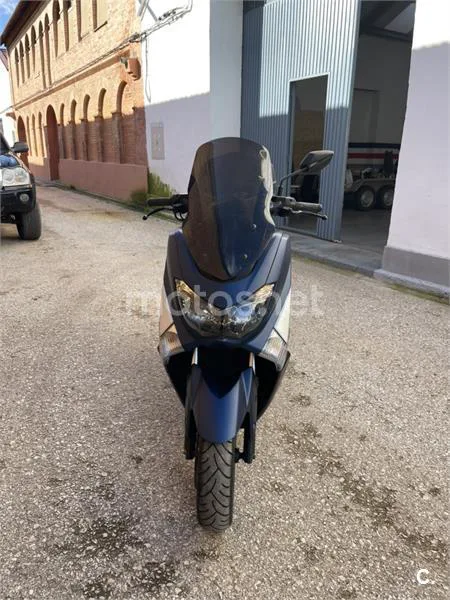 Yamaha NMAX – Vista 3