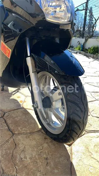 Peugeot KISBEE 50 – Vista 4