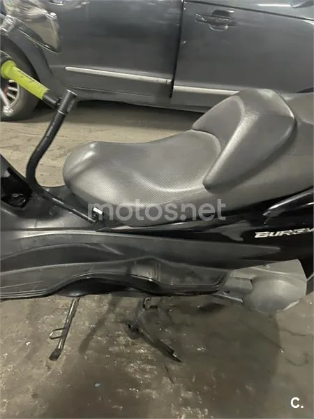Suzuki Burgman 400 - Vista 6