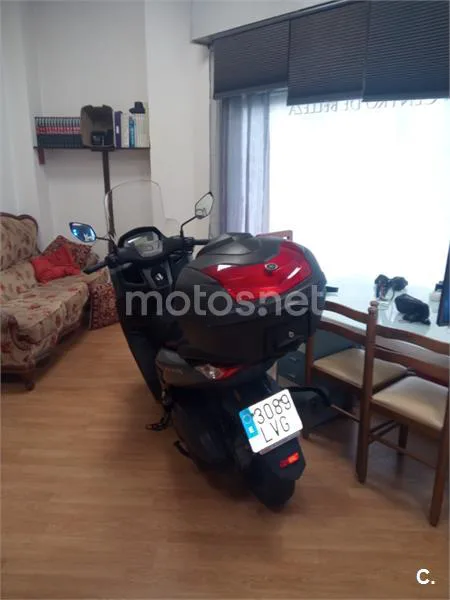 Yamaha NMAX – Vista 4