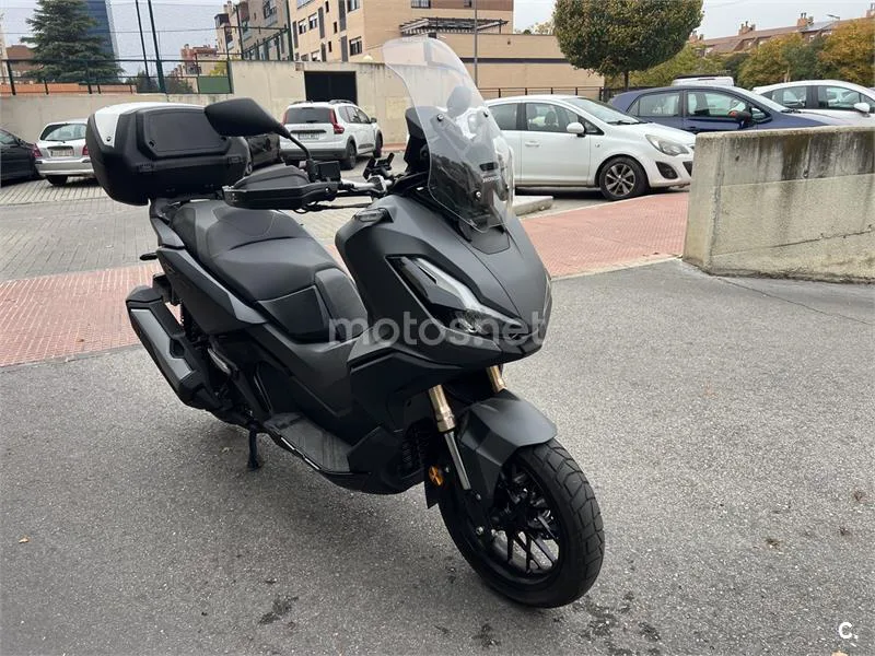 Honda ADV 350 – Vista 3