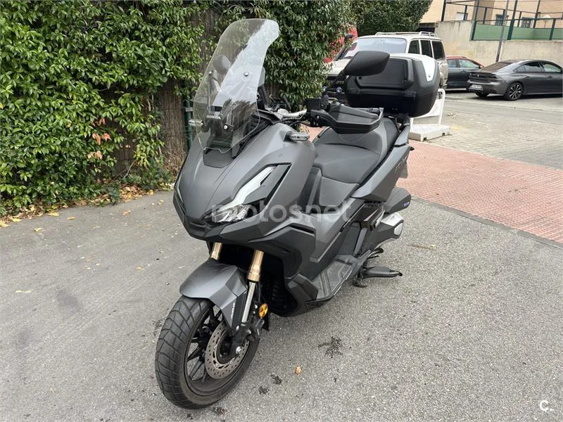 Honda ADV 350 – Vista 4